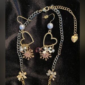 Betsey Johnson Ski Bunny Necklace & Heart Hoop Earrings snowflakes ❄️